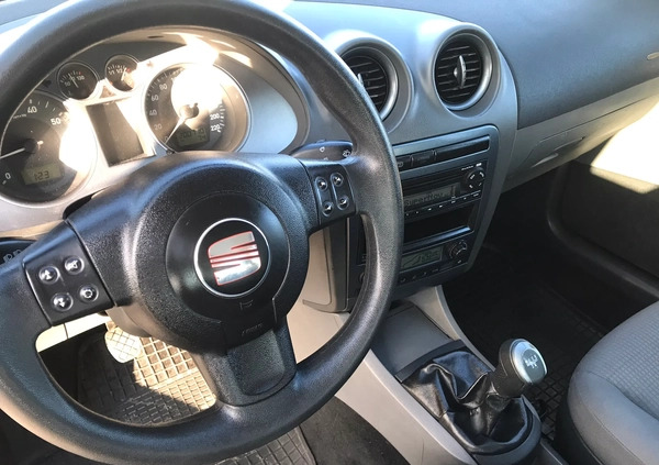 Seat Ibiza cena 9900 przebieg: 201000, rok produkcji 2007 z Kruszwica małe 106